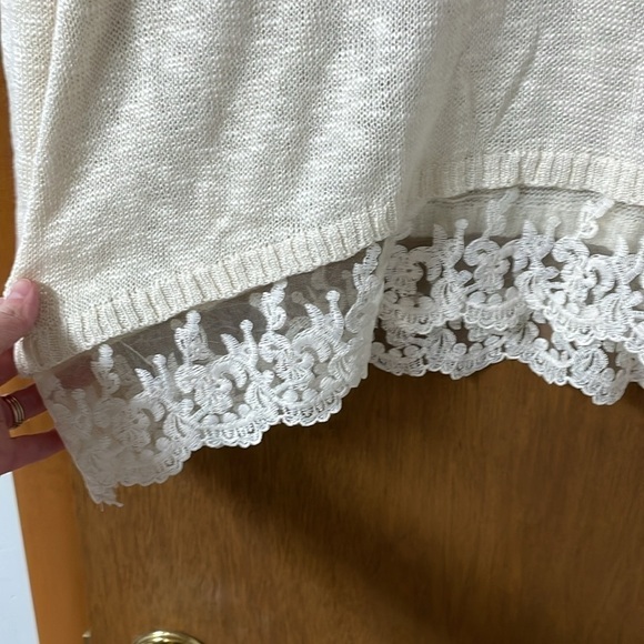 Confess size Large women’s lightweight sweater with bottom lace det… - Picture 2 of 6